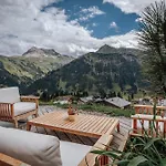 Отель Goldener Berg Лех