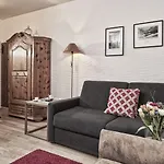 Hotel Goldener Berg