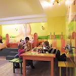 Отель Goldener Berg 4*