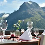 Goldener Berg Hotel 4*