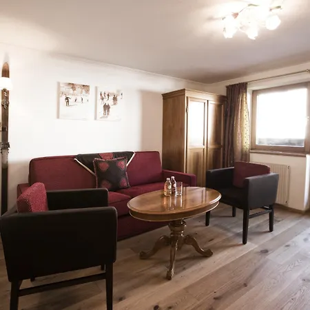 Goldener Berg Hotel Lech