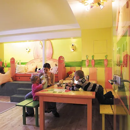 Hotel Goldener Berg 4*