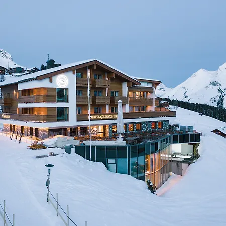 Отель Goldener Berg Лех