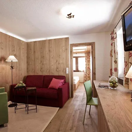 Hotel Goldener Berg Lech am Arlberg